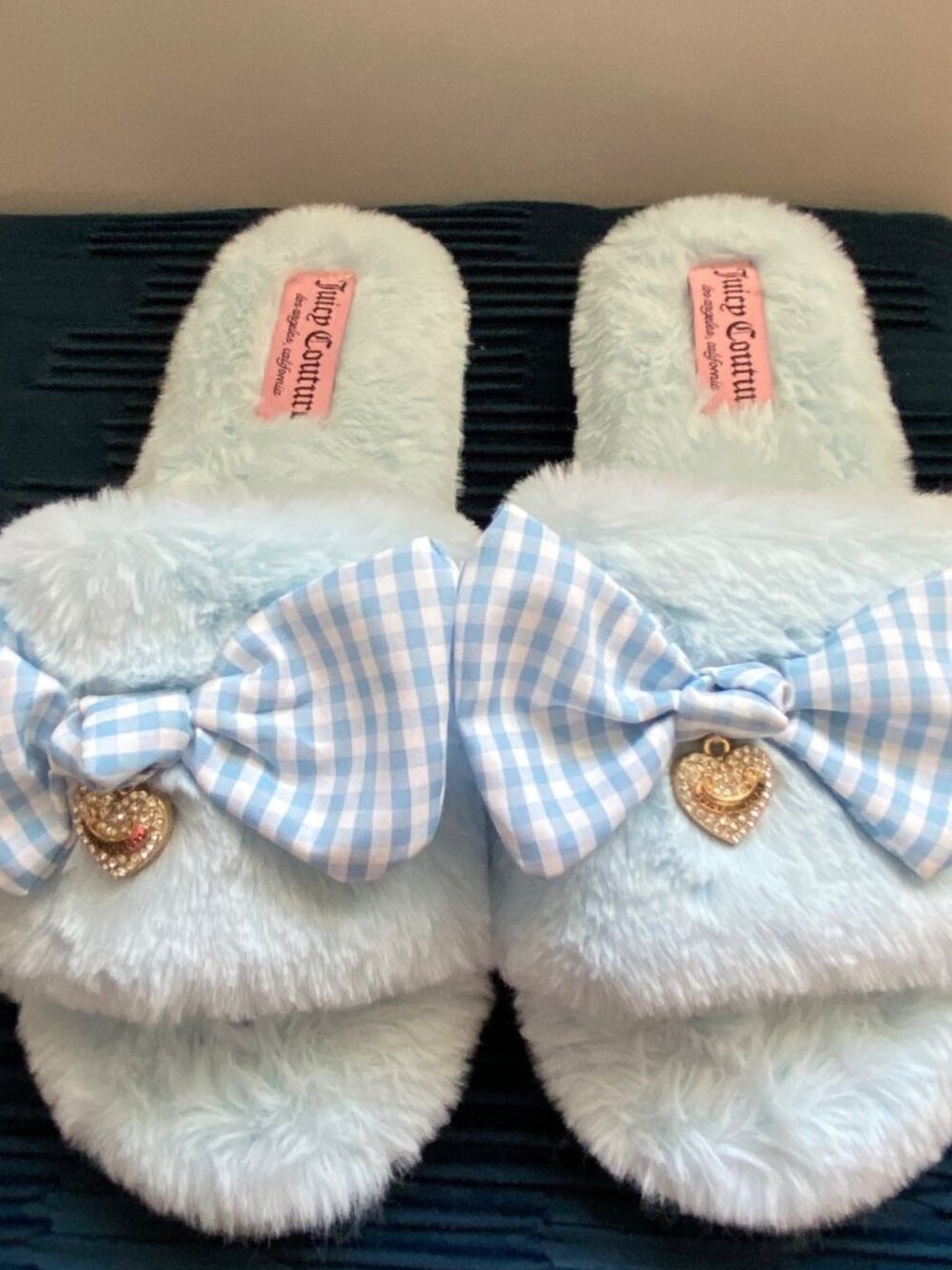Juicy Couture Blue Faux Fur Slippers Gingham Bow & Rhinestone Heart Charm Sz 8-9